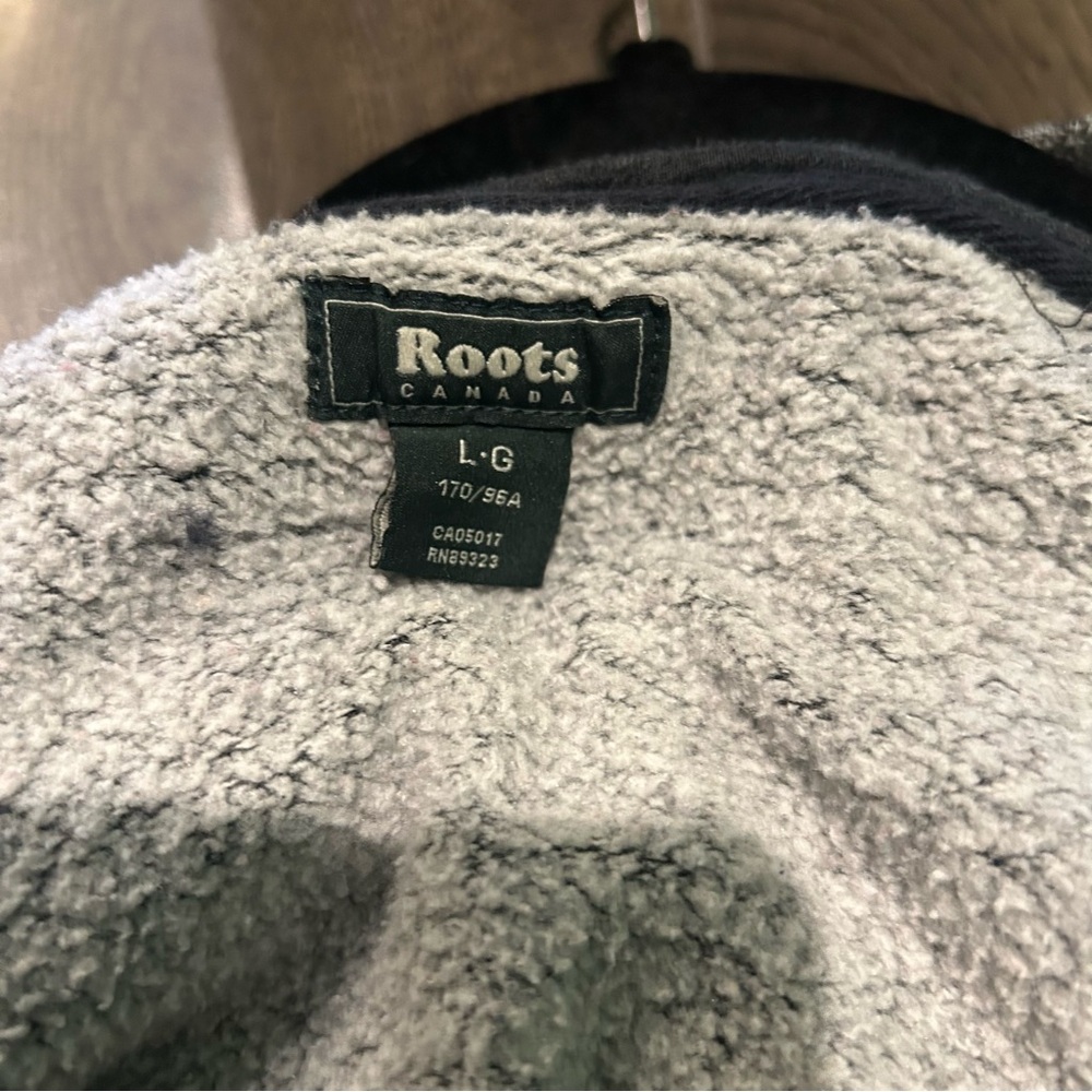 Roots Women Dark Gray and Light Gray Zip-Up Sweater - Picture 11 of 11